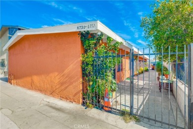 Beach Townhome/Townhouse For Sale in Long Beach, California