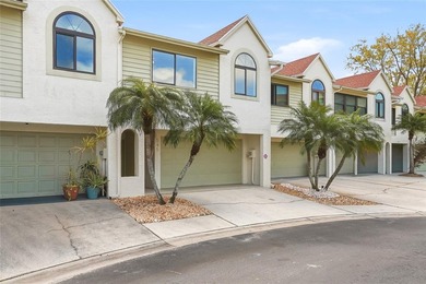 Beach Townhome/Townhouse For Sale in Dunedin, Florida