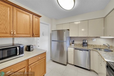 Beach Condo For Sale in Hollywood, Florida