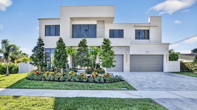 Beach Home For Sale in Boca Raton, Florida