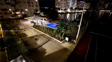 Beach Condo For Sale in Aventura, Florida