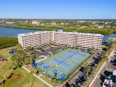 Beach Condo For Sale in Indian Shores, Florida