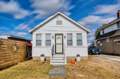 Beach Home For Sale in Villas, New Jersey