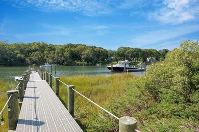 Beach Home For Sale in Mattituck, New York