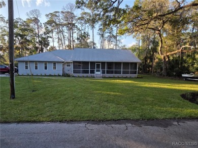 Beach Home For Sale in Yankeetown, Florida