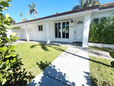 Beach Home For Sale in Hollywood, Florida