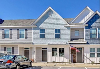 Beach Townhome/Townhouse For Sale in Sneads Ferry, North Carolina