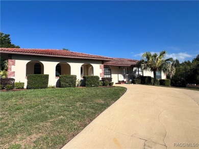 Beach Home For Sale in Crystal River, Florida