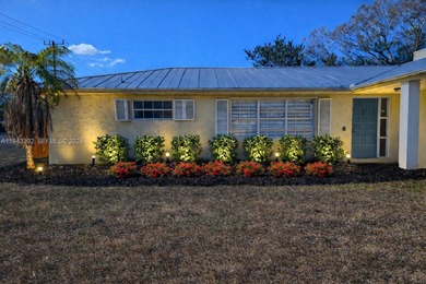 Beach Home For Sale in Vero Beach, Florida