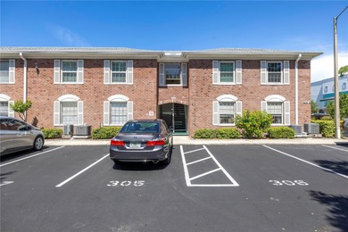 Beach Condo For Sale in St. Petersburg, Florida