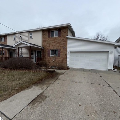 Beach Condo Sale Pending in Oscoda, Michigan