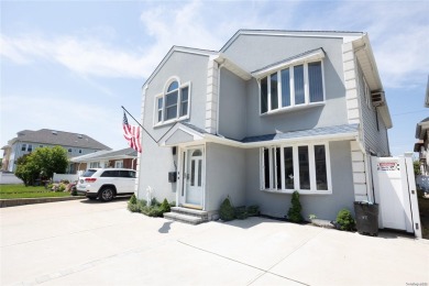 Beach Home For Sale in Long Beach, New York