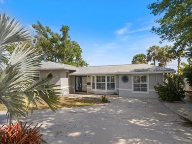 Beach Home For Sale in Venice, Florida