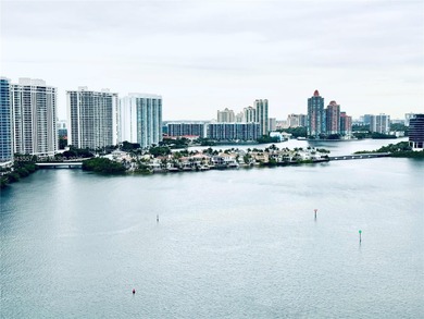 Beach Condo For Sale in Sunny Isles Beach, Florida
