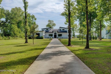 Beach Home For Sale in Hampstead, North Carolina