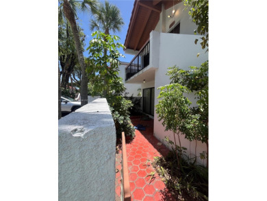 Beach Condo For Sale in Miami, Florida