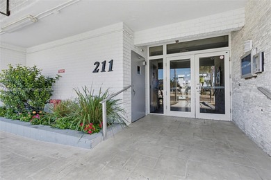 Beach Condo For Sale in Hollywood, Florida