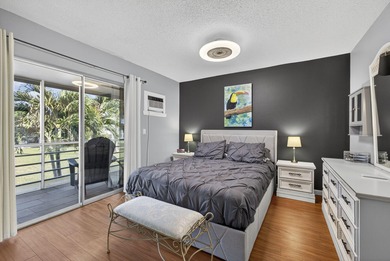 Beach Condo For Sale in West Palm Beach, Florida