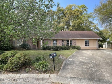 Beach Home For Sale in Ocean Springs, Mississippi