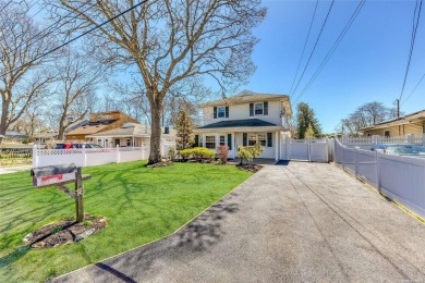 Beach Home Sale Pending in Shirley, New York