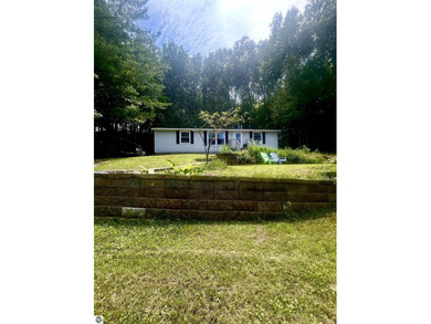 Beach Home Sale Pending in Northport, Michigan