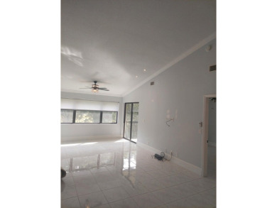 Beach Condo For Sale in Lake Worth, Florida