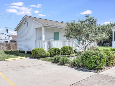 Vacation Rental Beach Cottage in Rockport, Texas