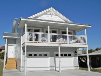 Breezy Blue Cottage. PCB Private Home, Steps to Sand - Beach Vacation Rentals in Panama City Beach, Florida on Beachhouse.com