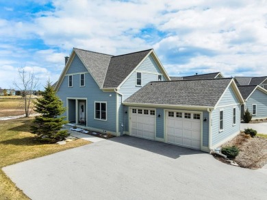Beach Condo For Sale in Egg Harbor, Wisconsin