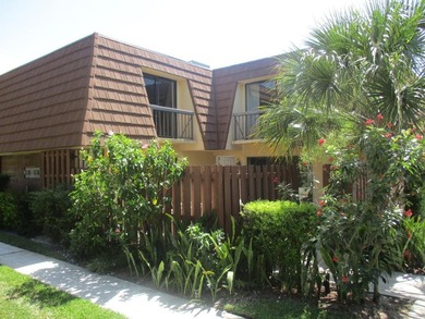 Beach Townhome/Townhouse For Sale in Jupiter, Florida