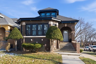 Beach Home For Sale in Chicago, Illinois