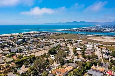 Beach Condo Active Under Contract in Playa Del Rey, California