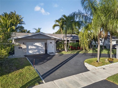 Beach Home For Sale in Pompano Beach, Florida