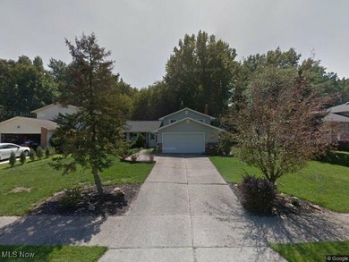 Beach Home Sale Pending in Eastlake, Ohio