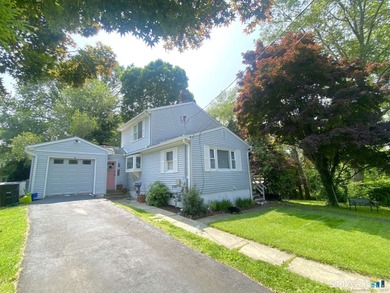 Beach Home Active Under Contract in Milford, Connecticut