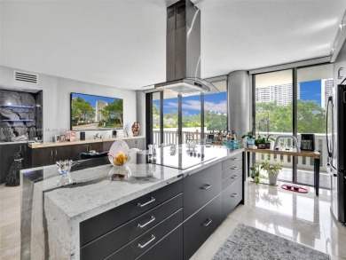 Beach Condo For Sale in Aventura, Florida