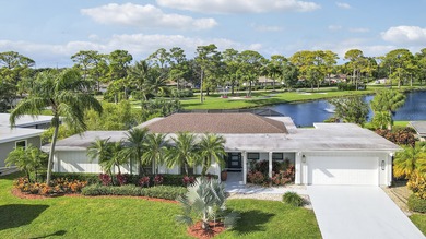 Beach Home For Sale in Palm Beach Gardens, Florida