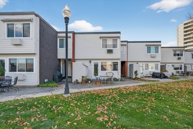 Beach Condo For Sale in West Haven, Connecticut