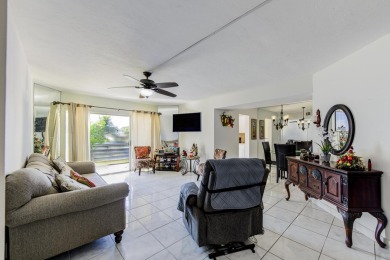 Beach Condo For Sale in Lake Worth, Florida