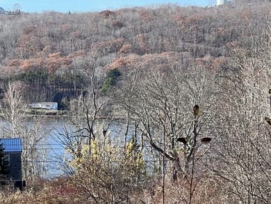 Beach Lot For Sale in Rockport, Maine