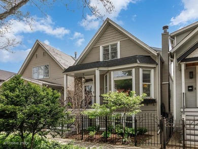 Beach Home For Sale in Chicago, Illinois