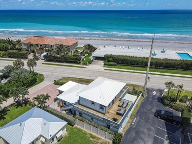 Beach Townhome/Townhouse For Sale in Juno Beach, Florida