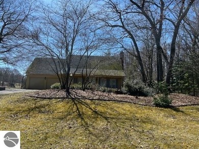 Beach Home For Sale in Oscoda, Michigan