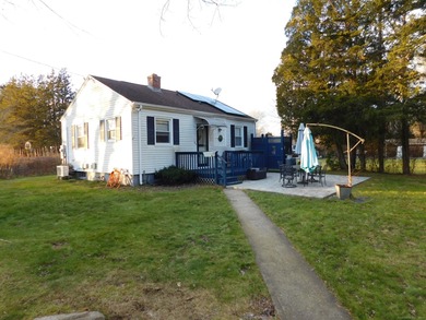 Beach Condo For Sale in Waterford, Connecticut