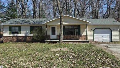 Beach Home For Sale in Oscoda, Michigan
