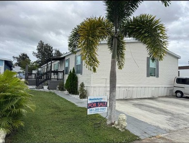 Beach Home For Sale in West Palm Beach, Florida