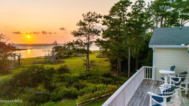 Beach Home For Sale in Pine Knoll Shores, North Carolina