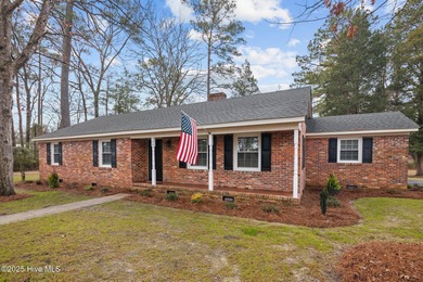 Beach Home For Sale in Washington, North Carolina