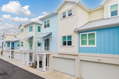 Beach Townhome/Townhouse For Sale in Dunedin, Florida