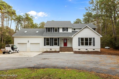 Beach Home For Sale in Morehead City, North Carolina